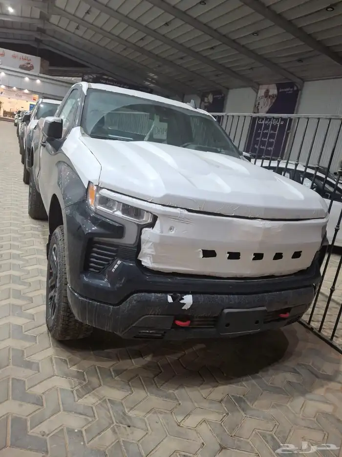 سلفرادو تريبل بوس Z71 2025 غمارة اسود 0