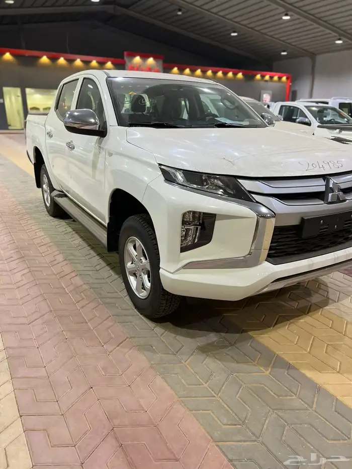 للبيع موتسبيشي L200 موديل 2023 لوحات اصفار 4