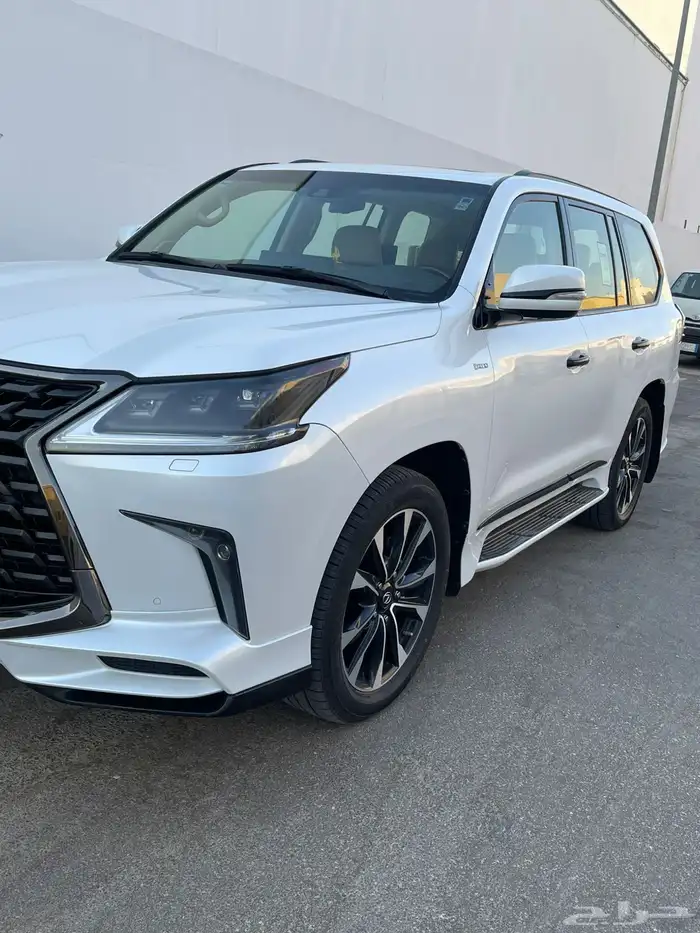 للبيع لكزس LX 5.7 موديل 2021 بلاك اديشن 0