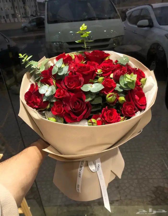 هدايا جدة مندوب ومتسوق شخصي تنسيق بوكيهات ورد 5