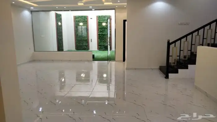 فله بلموظفين منفصله ع ارض 300 م مليون و200 2