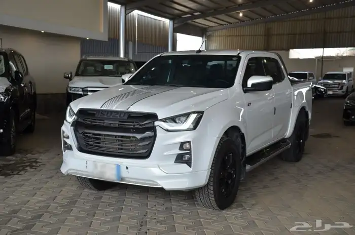 ايسوزو ديماكس GT 2023 0
