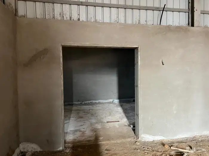 هنجر للبيع 4