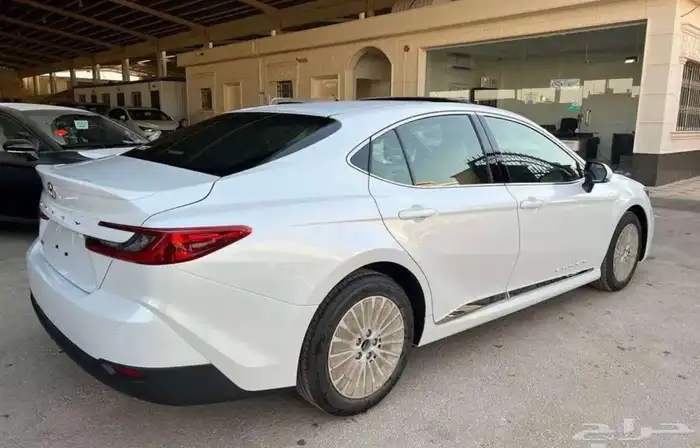 تويوتا كامريLE اقساط وكاش 2025 5