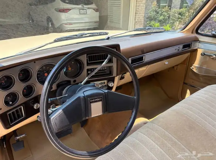 شفروليه كلاسك حوض مكينة 350ci موديل 1987 4