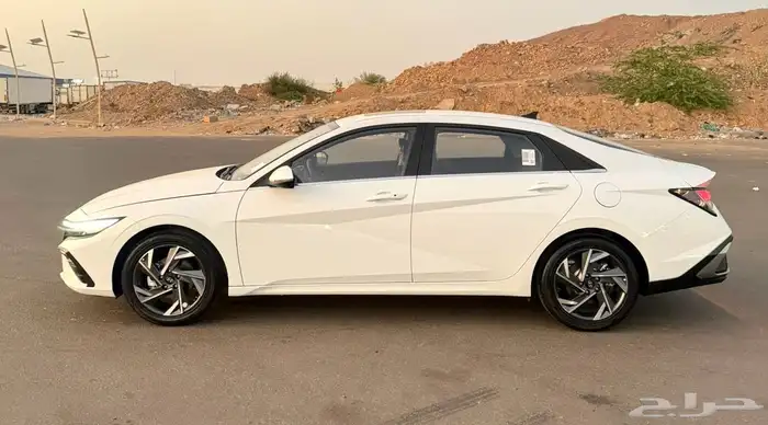 هونداي النترا 2025 ( سمارت ) اصفار للبيع 6