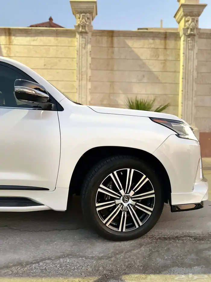جيب لكزس LX570 فلDD ممشى قليل 2021 قمة النظافة سعودي وكالة 12
