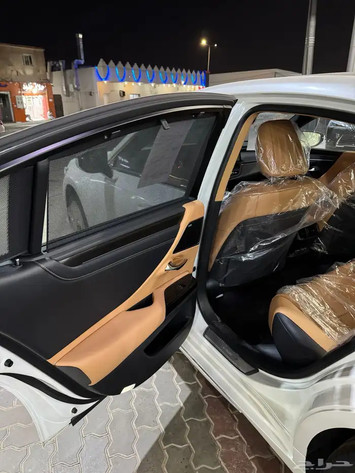 لكزس ES350 فئة DD بنزين 2025 9