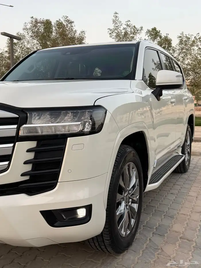 للبيع لاندكروزر GXR L5 8