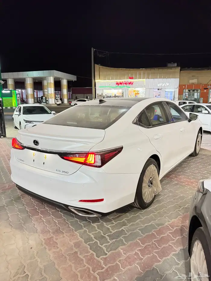 لكزس ES350 فئة DD بنزين 2025 2