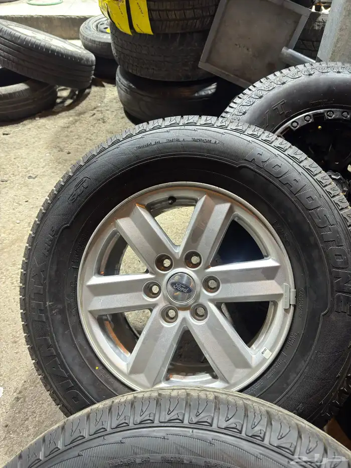 جنوط وكفرات فورد F150 مقاس 17 5