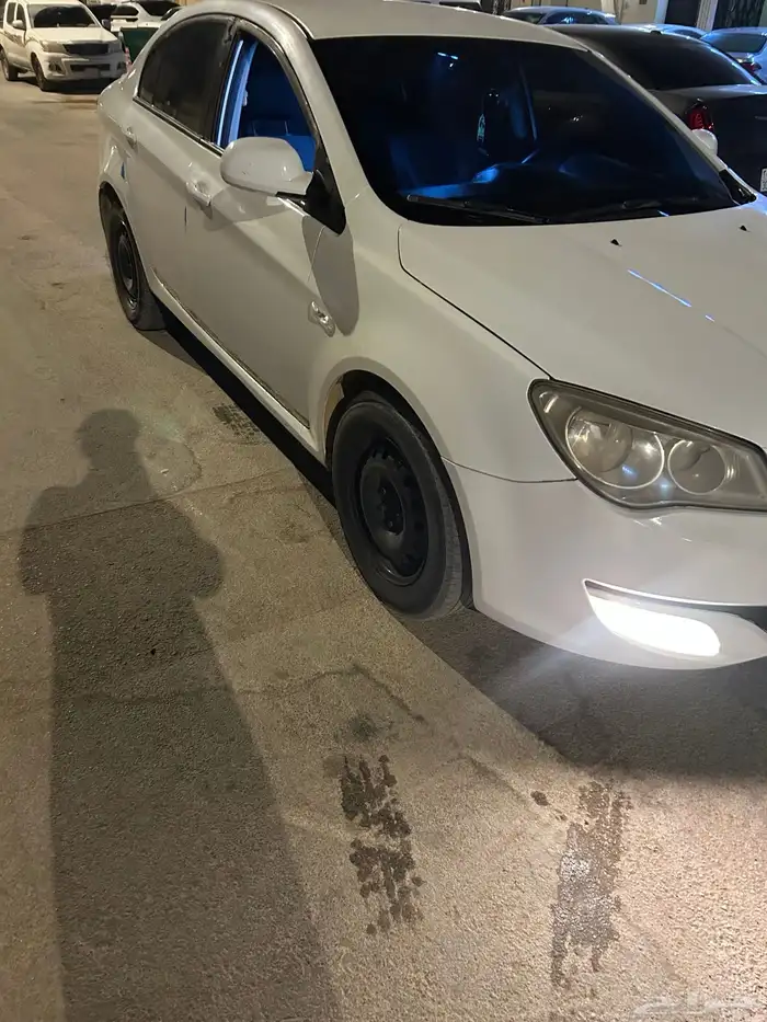 ام جي s350للبيع السيارة دق سلف امشي موتر أحتاج فحص دوري 0