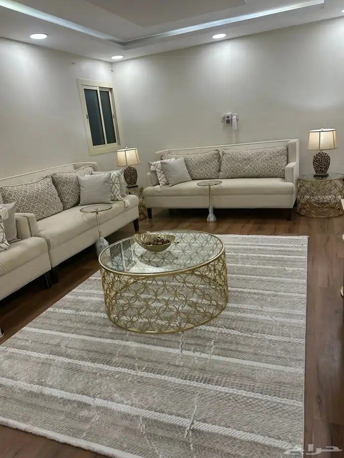 كنب هوم سنتر جديد استخدام بسيط مع الزوليه وطاولات والابجوره 1
