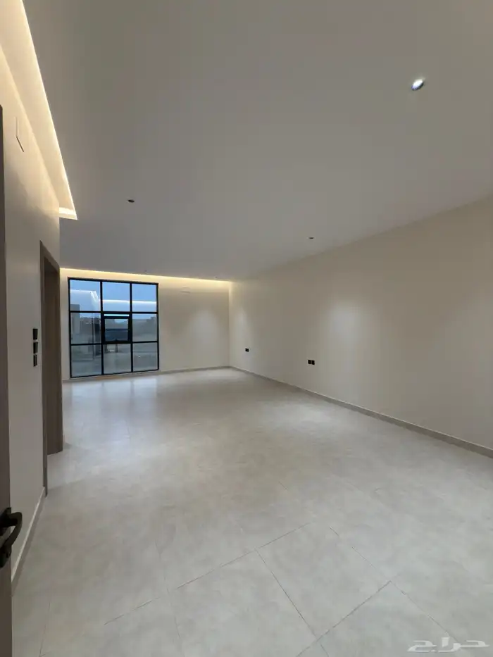 للبيع فلل مودرن بتصميم حديث بموقع مميز ومكتمل الخدمات 24