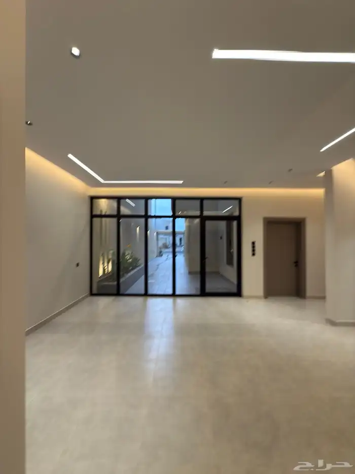 للبيع فلل مودرن بتصميم حديث بموقع مميز ومكتمل الخدمات 15