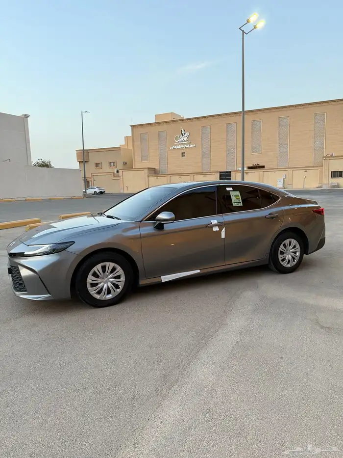 كامري E 2025 استاندر 18