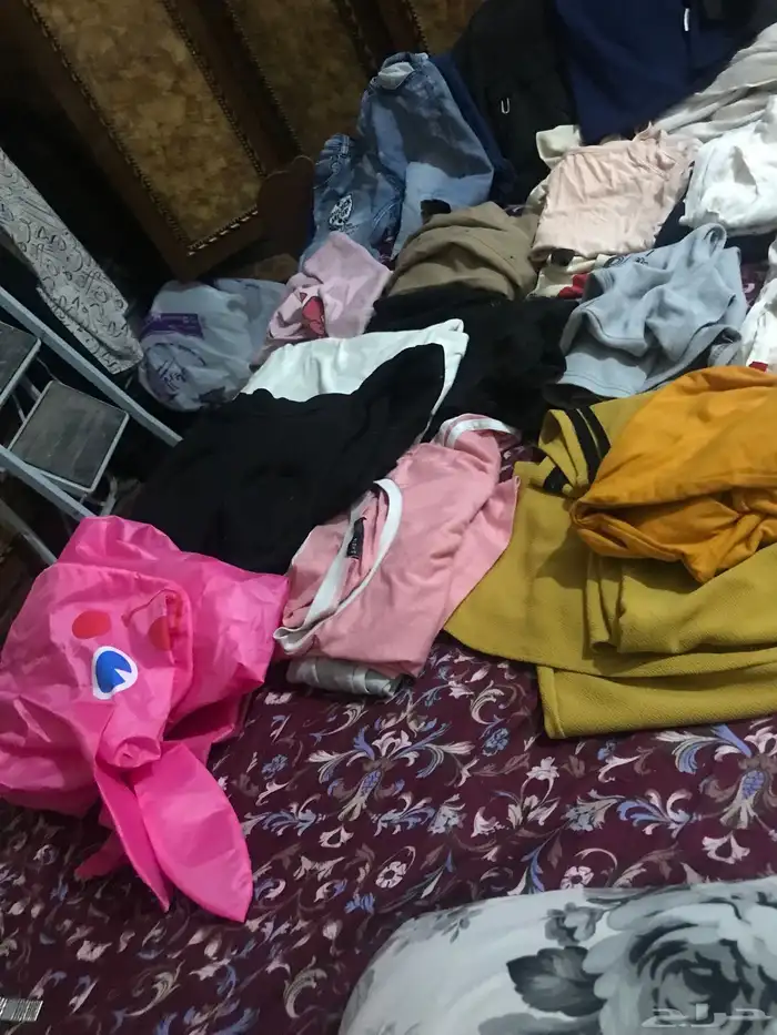 كيسين ملابس ولادي وبناتي مستعملة ب100ريال بالخرج 1