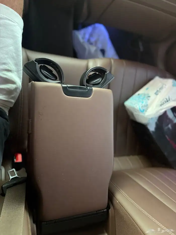 مرسيدس للبيع E300 اللون كحلي 2020 ممشى قليل 26