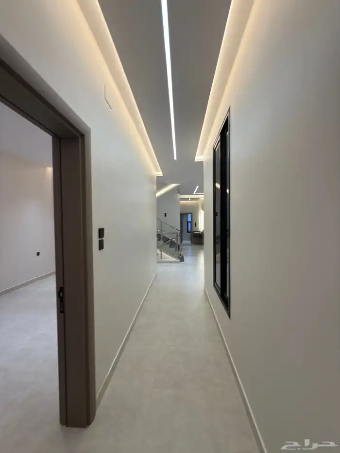 للبيع فلل مودرن بتصميم حديث بموقع مميز ومكتمل الخدمات 27