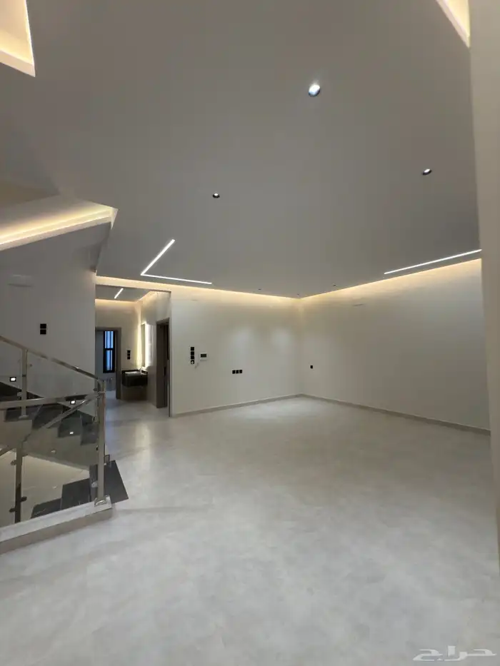 للبيع فلل مودرن بتصميم حديث بموقع مميز ومكتمل الخدمات 19