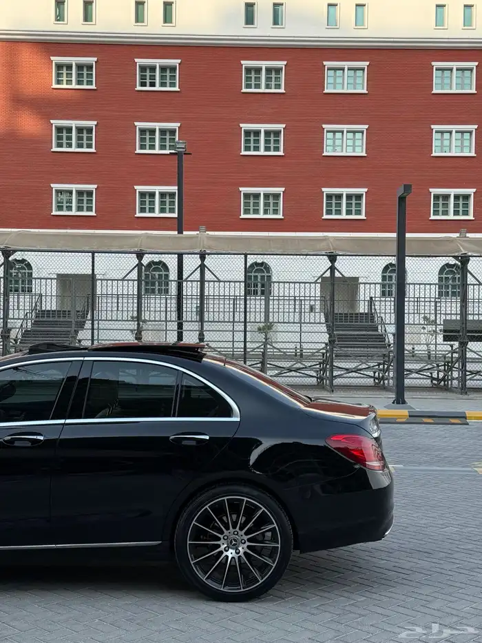 مارسيدس 2015 c 300 نظيف 3