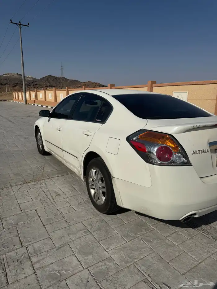 للبدل فقط 4