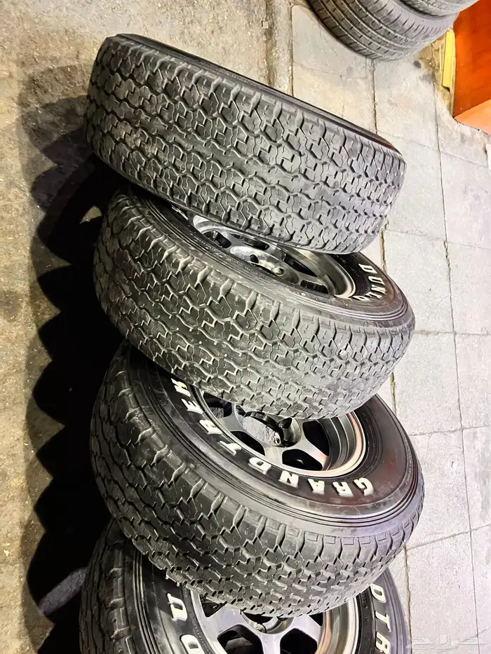 جنوط ريس مع كفرات دنلوب وكاله مقاس 275 70 16 8