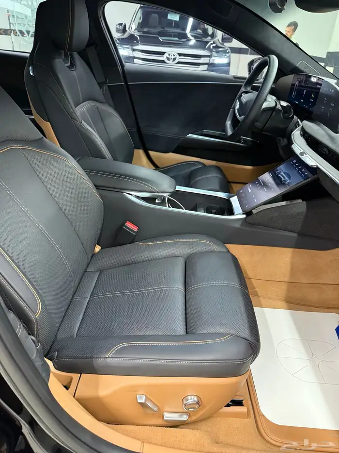 لوسيد قراند تورنق lucid grand touring 6