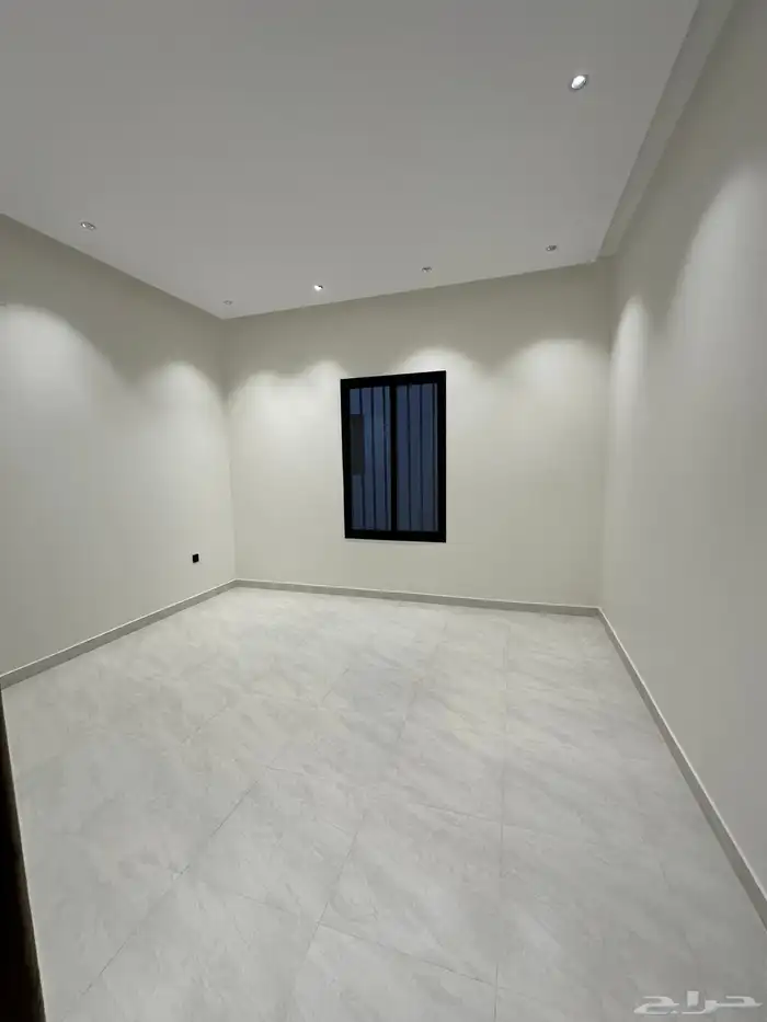 للبيع ارواف ارضيه وعلويه بأبها المحاله720 الف 22