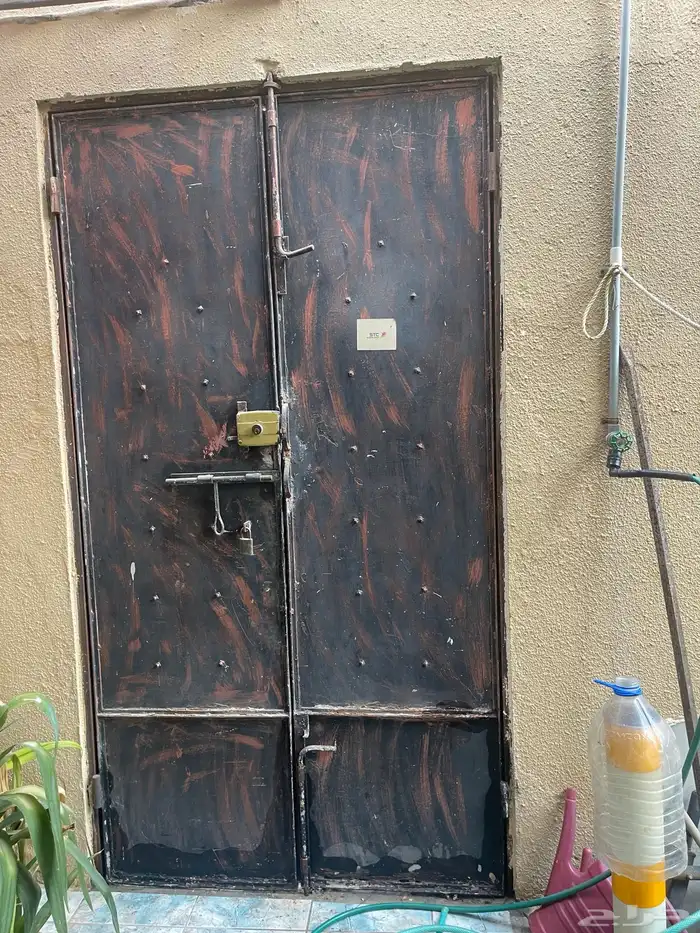 باب حديد ثقيل 3