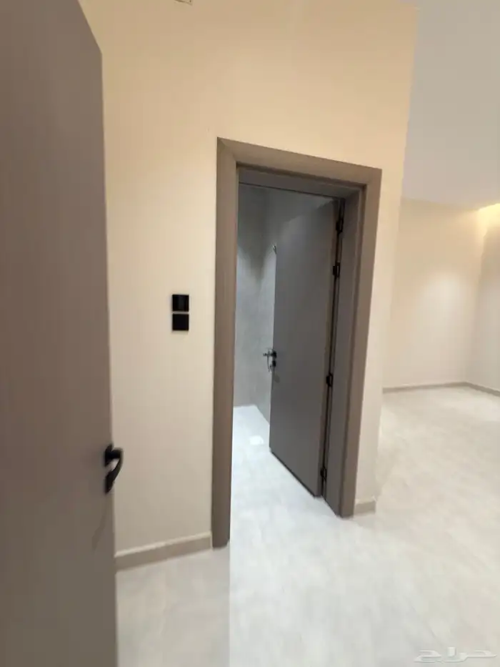 للبيع فلل مودرن بتصميم حديث بموقع مميز ومكتمل الخدمات 31