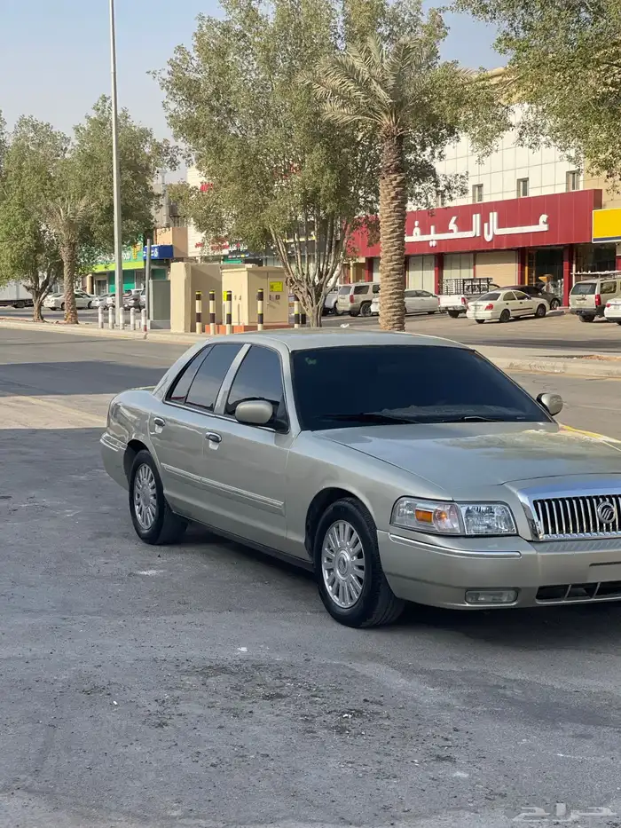 سياره فورد قراند ماركيز 2007 أمريكي 6