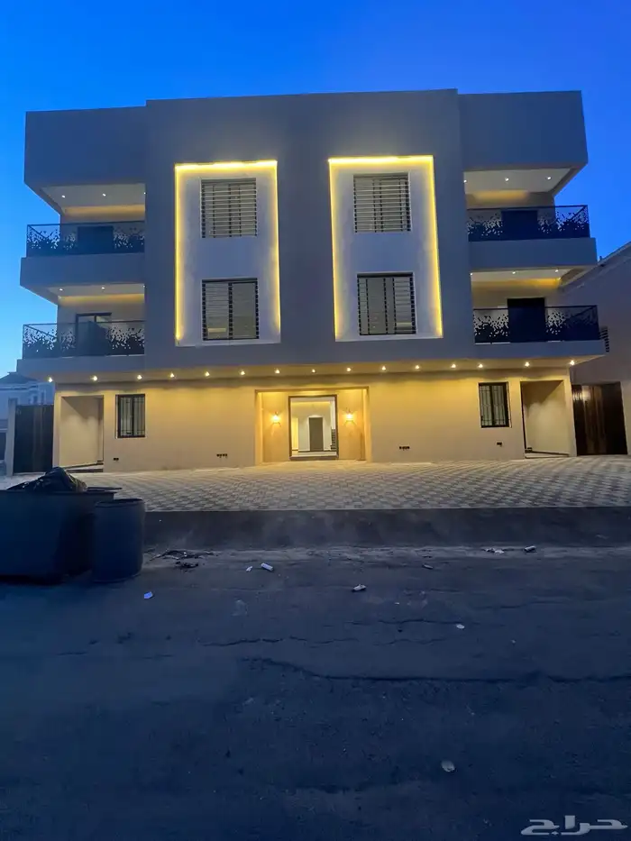 شقة علوية فاخرة للبيع في ابها حي البديع 0