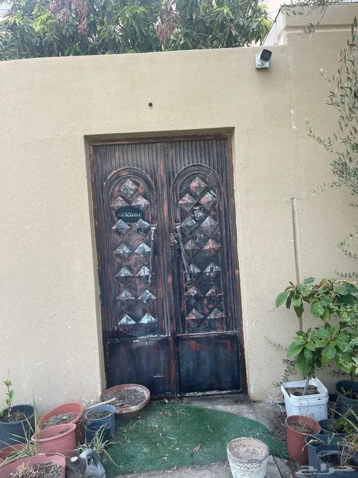 باب حديد ثقيل 2