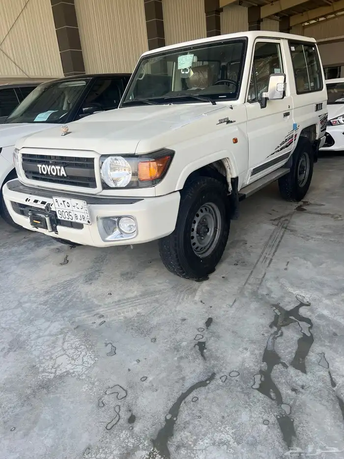 ربع 2023 بريمي ابيض 1