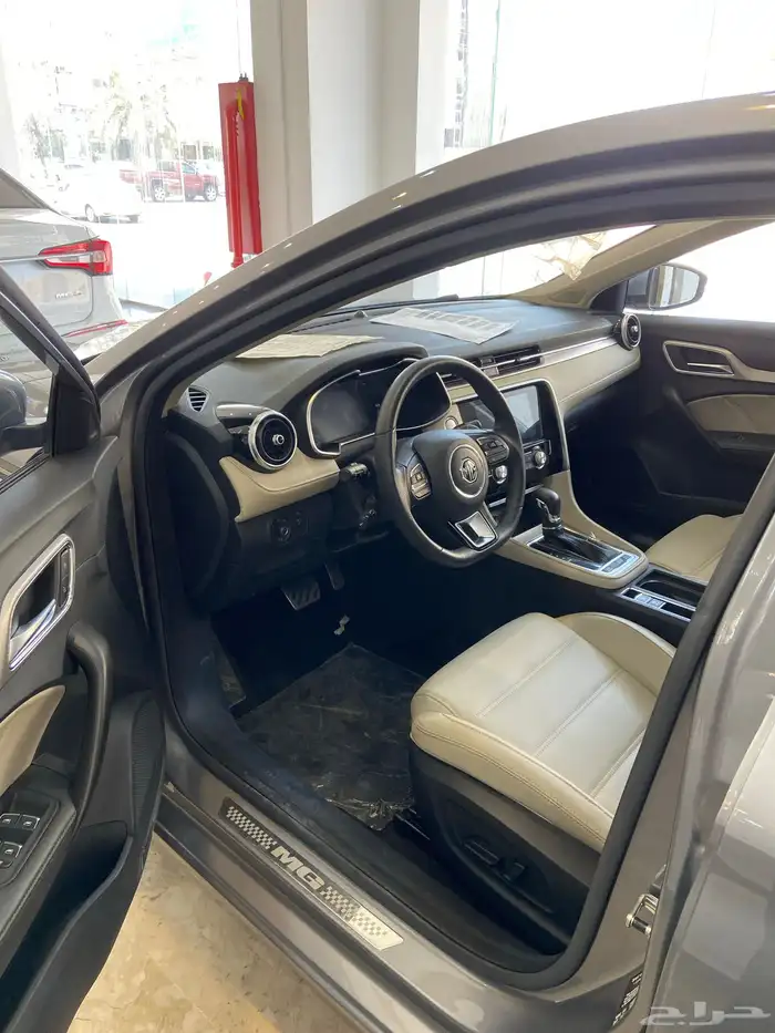 ام جي 6 عرض 1