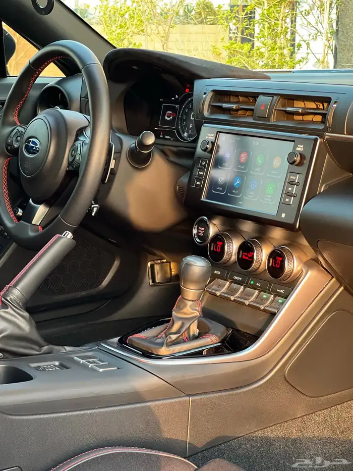 سوبارو BRZ 2024 32