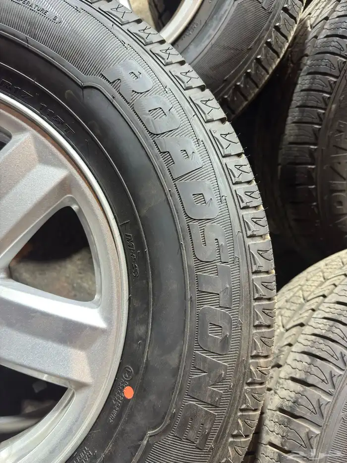 جنوط وكفرات فورد F150 مقاس 17 7