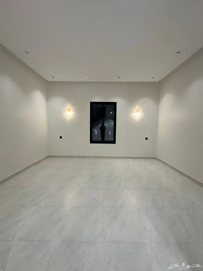 للبيع ارواف ارضيه وعلويه بأبها المحاله720 الف 12