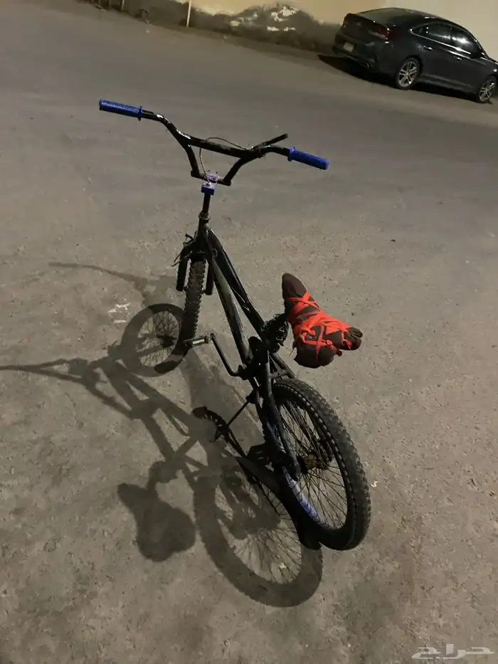 سيكل كوبرا نظيف الرمان جديد الكفرات جديده وعلى السوم حدي 90 5