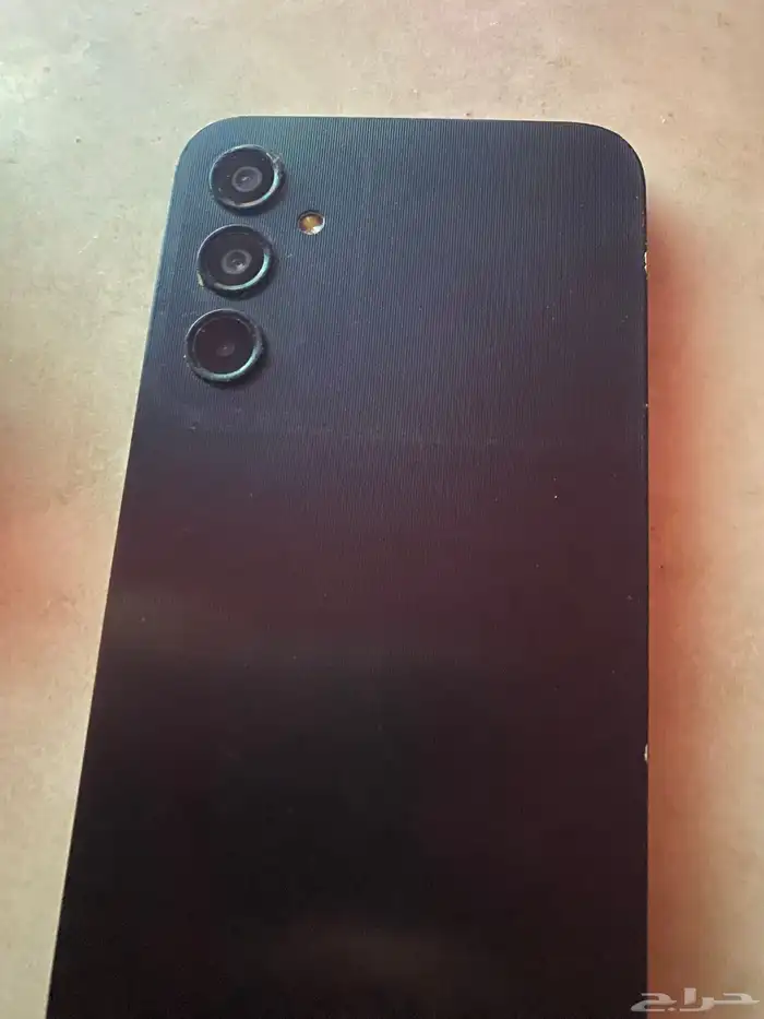 جوال سامسونغ 64 قيقا A14 فيه كسر بسيط بشاشه ومادخل الصيانه 1