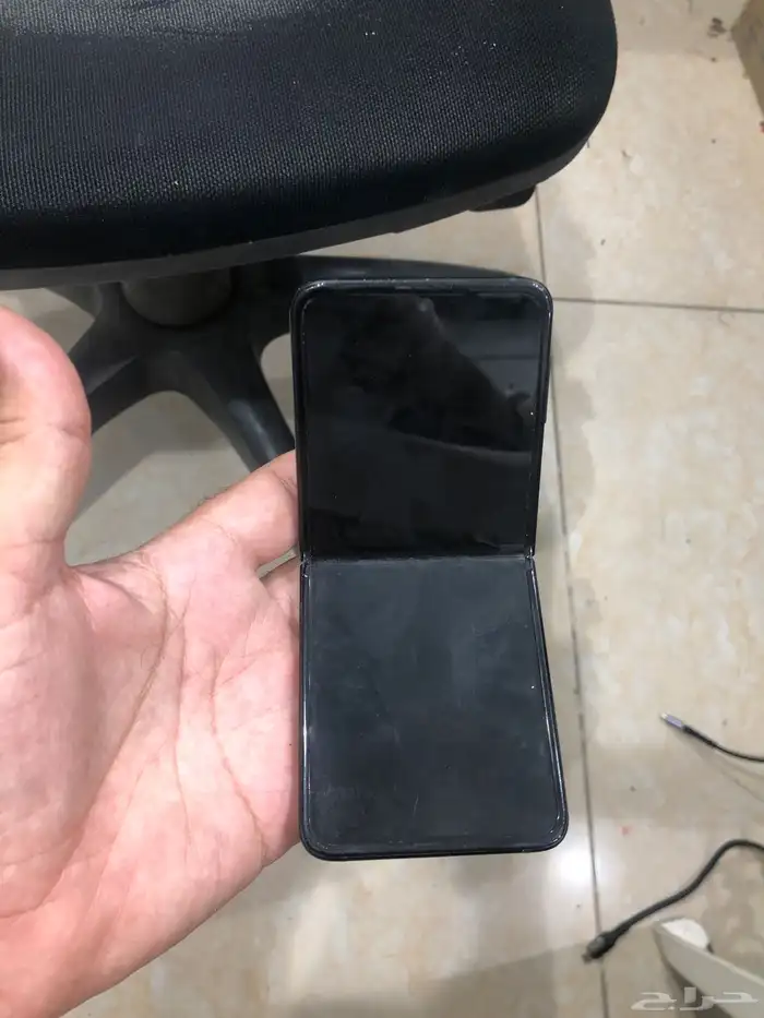 محتاج شاشة للبيع Samsung Galaxy Z Flip 3و نوت 10 0