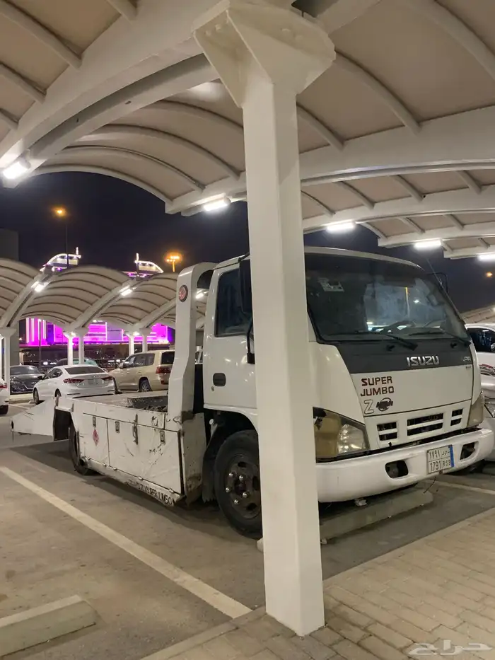 للبيع صندوق سطحه 4 ونص الطول 7 العرض 2 20 تقريبن ونش رامسي 2
