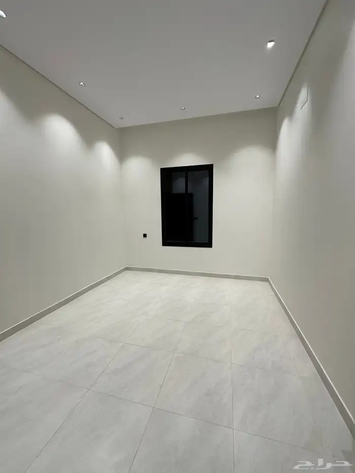 للبيع ارواف ارضيه وعلويه بأبها المحاله720 الف 9