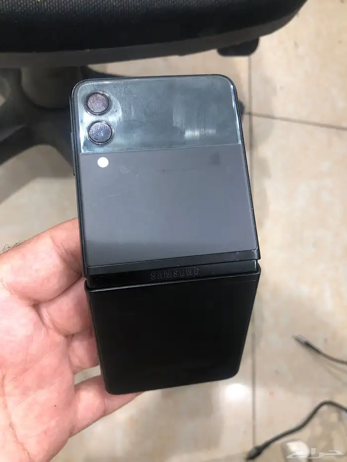 محتاج شاشة للبيع Samsung Galaxy Z Flip 3و نوت 10 1