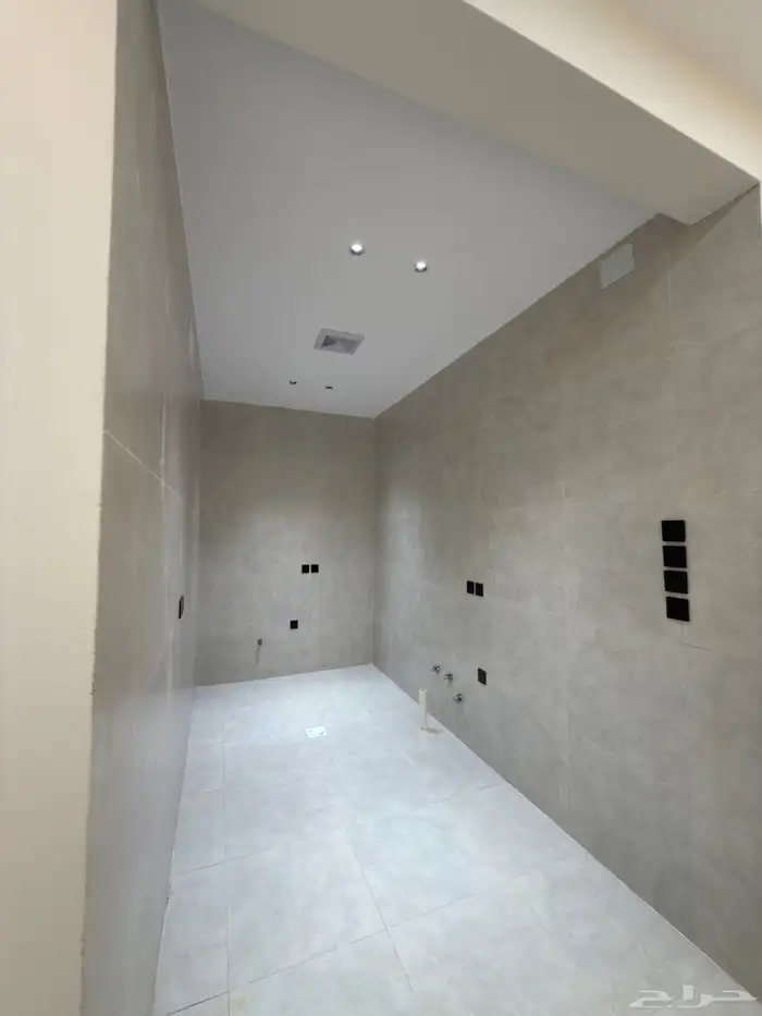 للبيع فلل مودرن بتصميم حديث بموقع مميز ومكتمل الخدمات 18