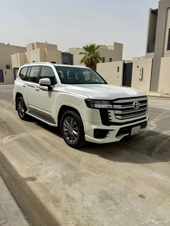 لاندكروزر 2022 ديزل L3 1