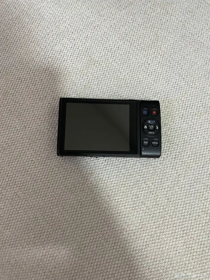 للبيع كاميرا كانون lXY650 2