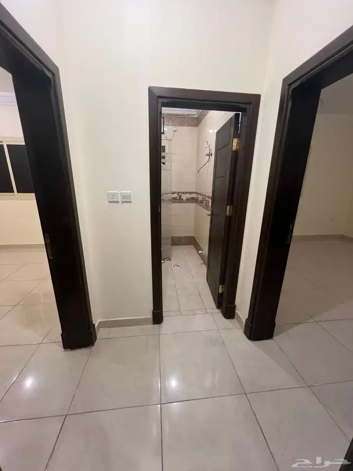 شقة 3 غرف للايجار حي الريان 3