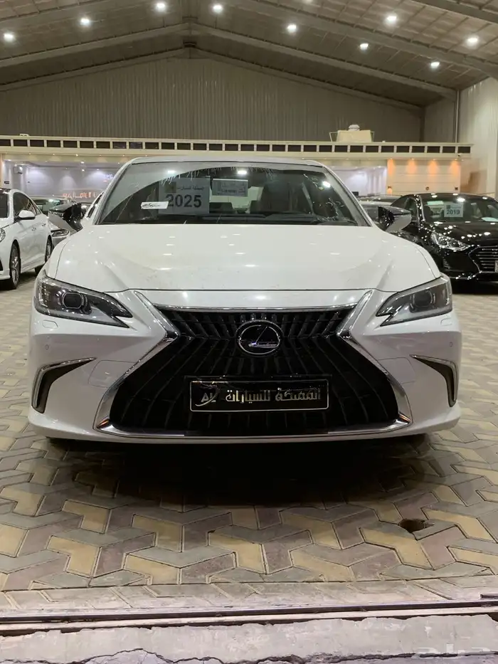 لكزس ES350 CC سعودي 2025 ( صادر لوحات ) اقل سعر 0